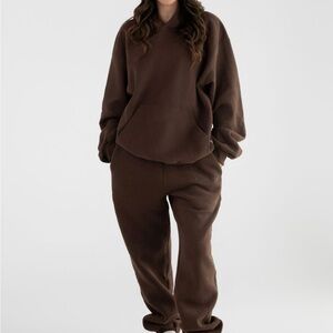 COMFRT Minimalist Walnut Medium Sweatpants